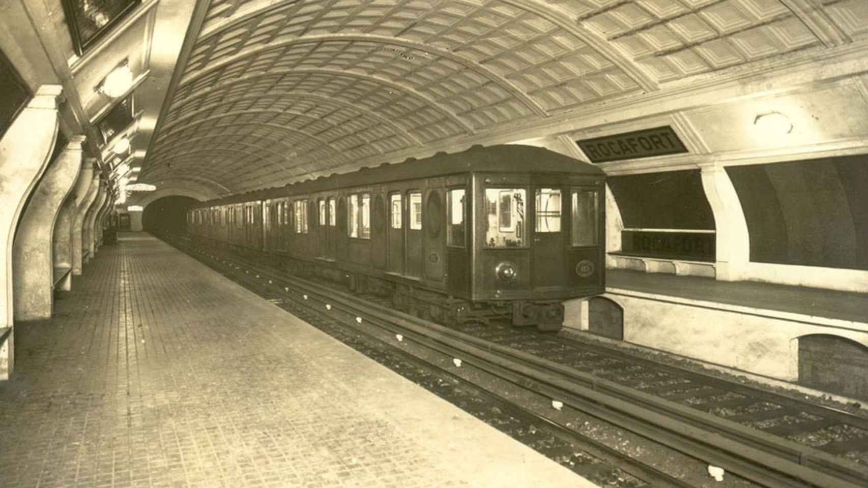 La estación de Rocafort de la línea 1 del metro de Barcelona, antes de su remodelación en 1988 / TMB