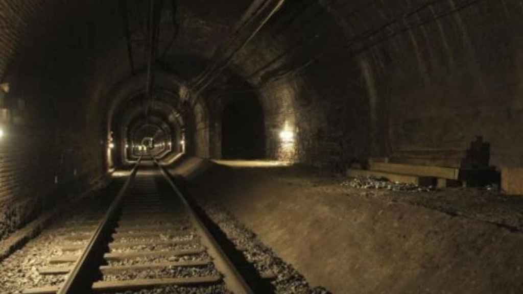 Estación de Banco, abandonada entre Jaume I y Urquinaona