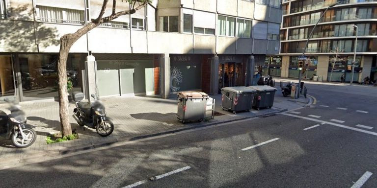 Confluencia de la calle de Muntaner con la vía Augusta, donde sucedió el accidente / GM