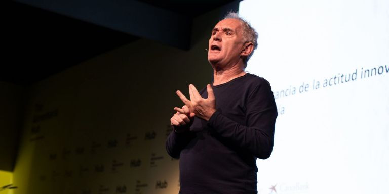 Ferran Adrià durante su conferencia en Alimentaria / LUIS MIGUEL AÑÓN