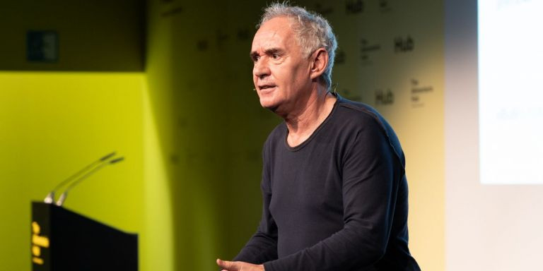 Ferran Adrià durante su conferencia en Alimentaria / LUIS MIGUEL AÑÓN