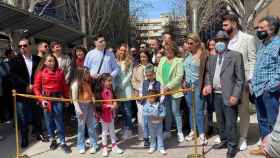 Familiares y miembros de la comunidad del acto en el acto de inauguración este viernes / FILO CAÑETE