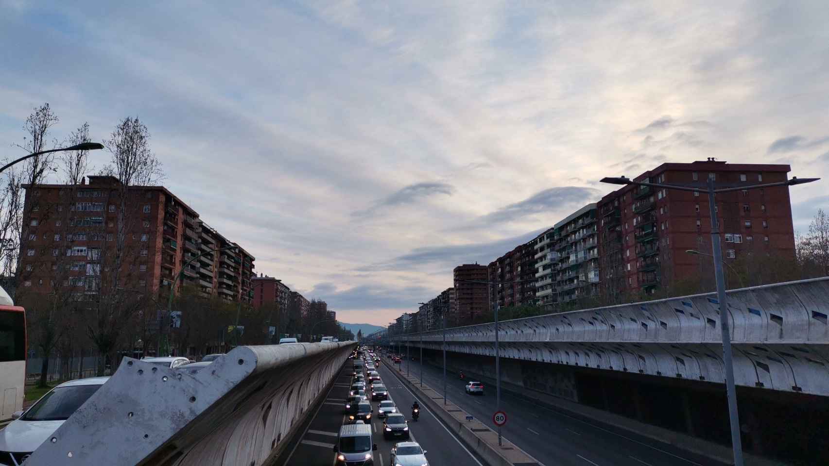 Colapso en el túnel de Glòries durante esta semana / TWITTER - @RaulMonje11