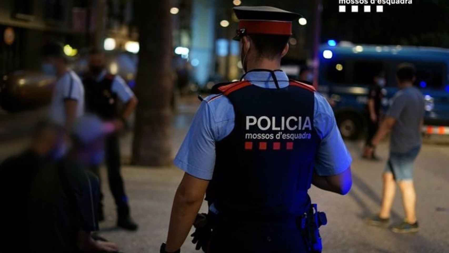 Agente de los Mossos d'Esquadra en Sant Antoni / MOSSOS D'ESQUADRA