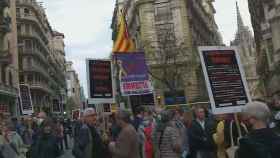 Manifestantes en vía Laietana / @JDD