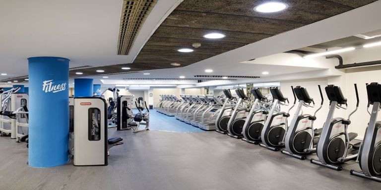 Sala de Fitness en el centro Sant Jordi / SANT JORDI