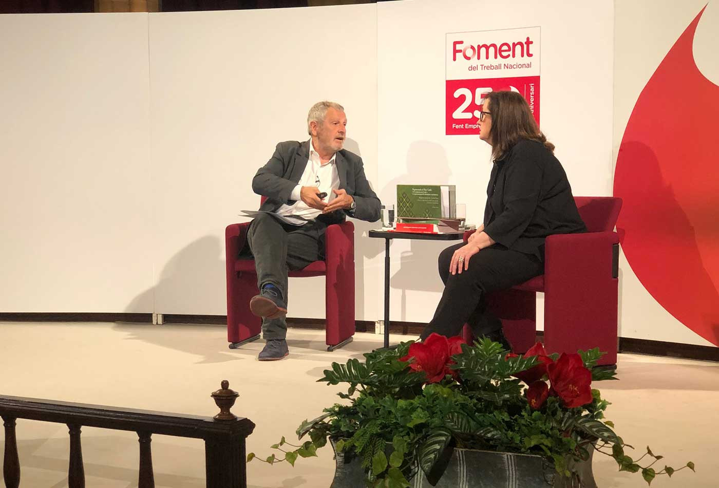 Salvador Rueda y Elisenda Roca, en el auditorio de Foment / MA