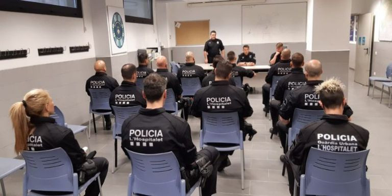 Formación de los agentes de la nueva unidad de l'Hospitalet / CEDIDA