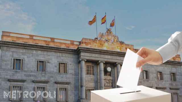 Fotomontaje del Ayuntamiento de Barcelona y de una urna en representación de las elecciones municipales / METRÓPOLI