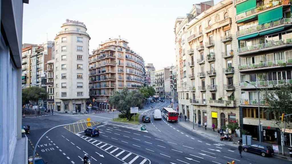 Vía Augusta de Barcelona / BLUE BARCELONA