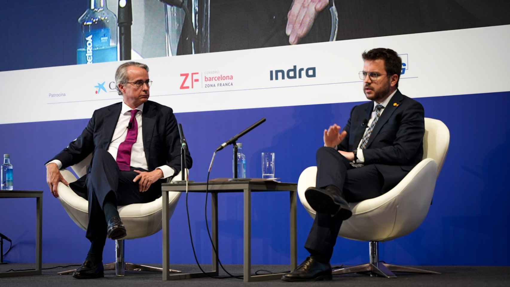 Javier Faus, presidente del Círculo de Economía y Pere Aragonès, en las jornadas del lobby empresarial / AÑÓN