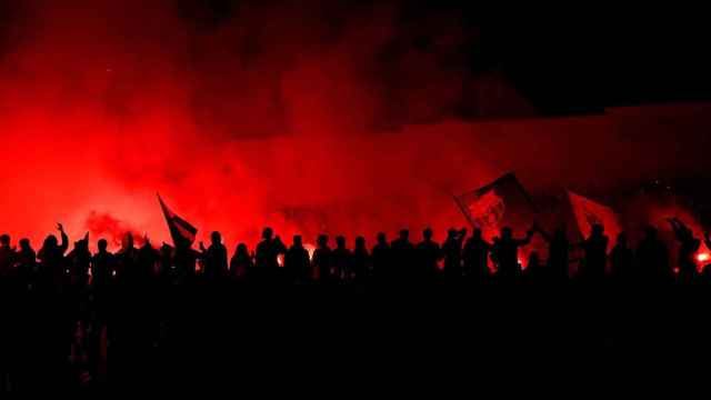 Hinchas del Barça junto a Boixos Nois