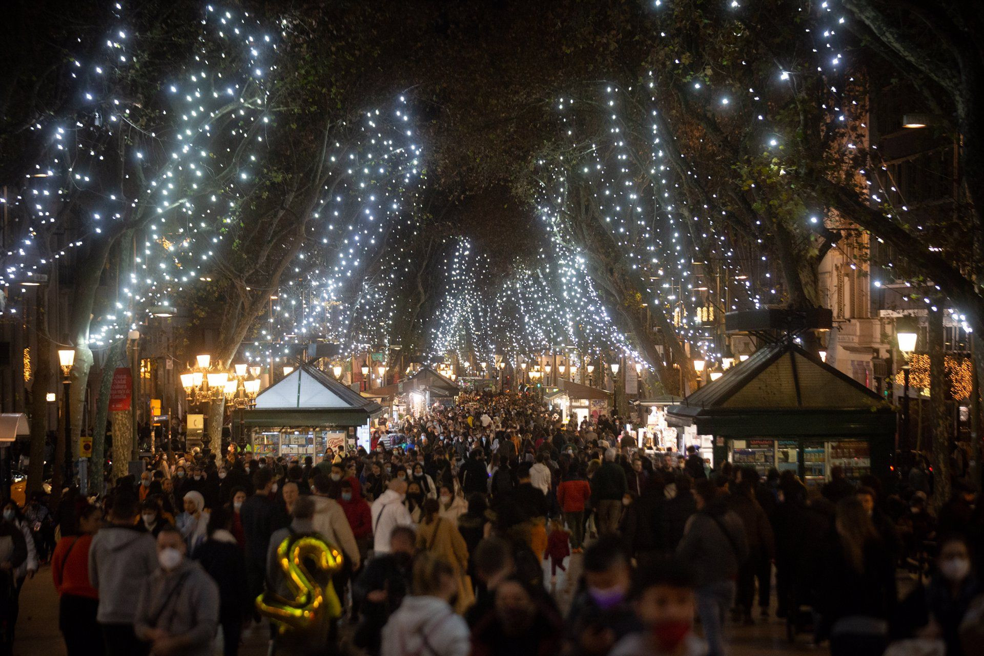 Luces de Navidad en Barcelona en una edición anterior / EUROPA PRESS