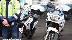 Dos motos de los Mossos d'Esquadra en una imagen de archivo