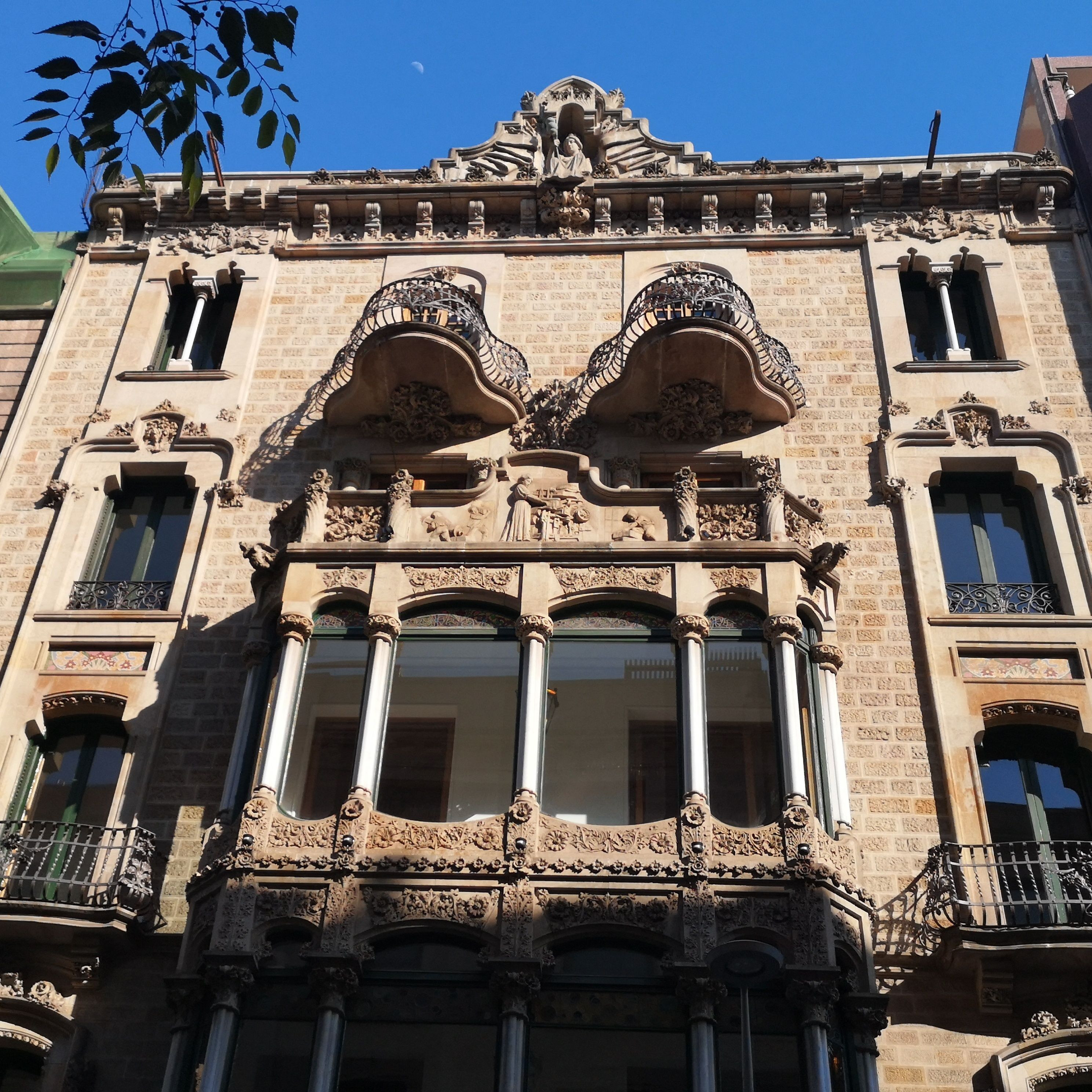 Fachada de la Casa Berenguer, en la Nova Esquerra de l'Eixample / INMA SANTOS