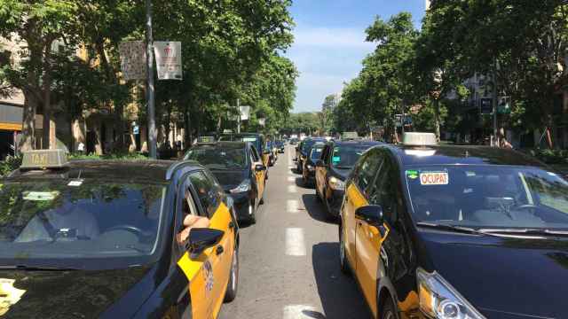 Taxistas durante la protesta en Barcelona / METRÓPOLI - RP