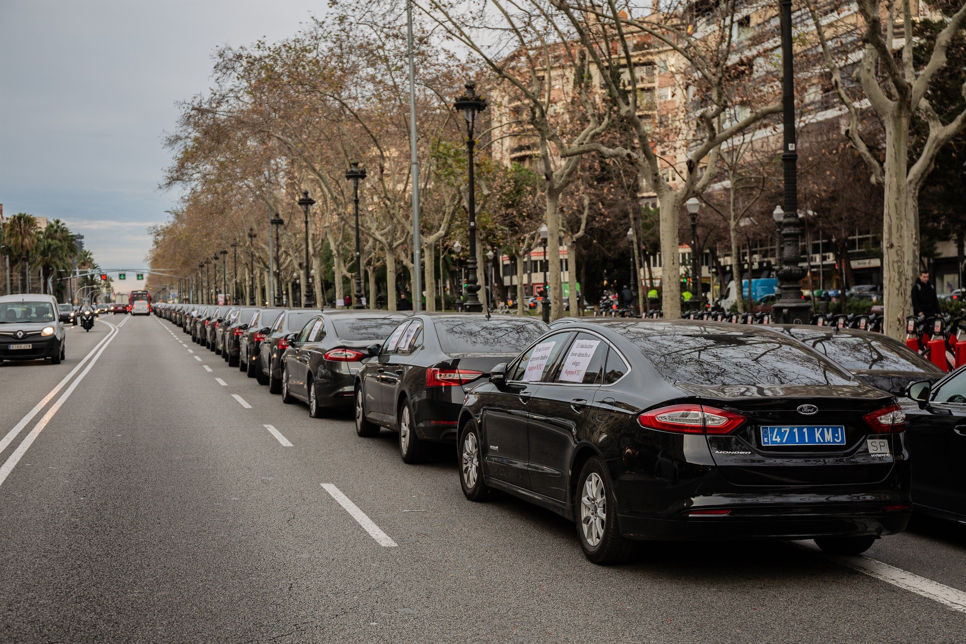 Vehículos de VTC en Barcelona / EUROPA PRESS