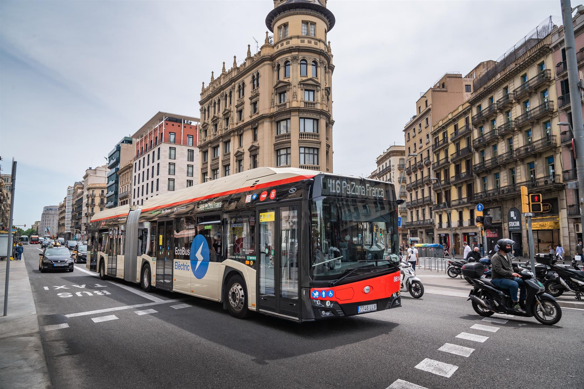 Un autobús de TMB en una imagen de archivo / TMB