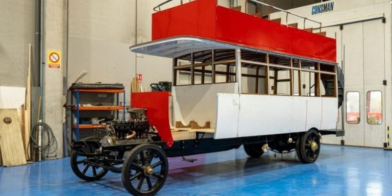 El bus histórico de TMB que circulará por Barcelona / TMB