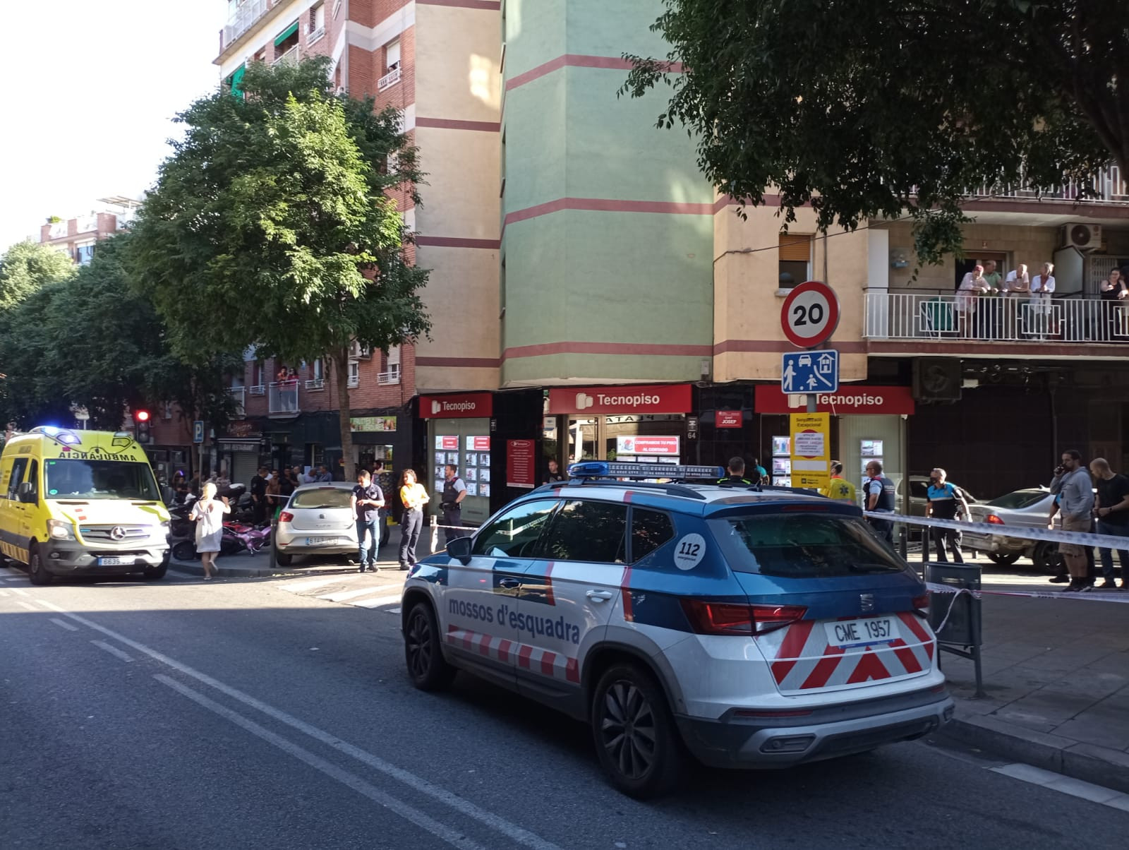 Operativo policial tras la persecución en Santa Coloma / METRÓPOLI