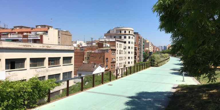 Paseo de los Jardines de la Rambla de Sants / METRÓPOLI - RP