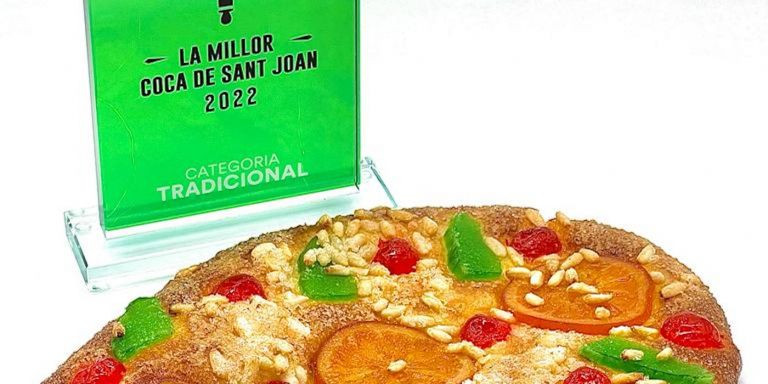 Premio a Mejor Coca de Sant Joan de Cataluña para la pastelería Gil / CEDIDA