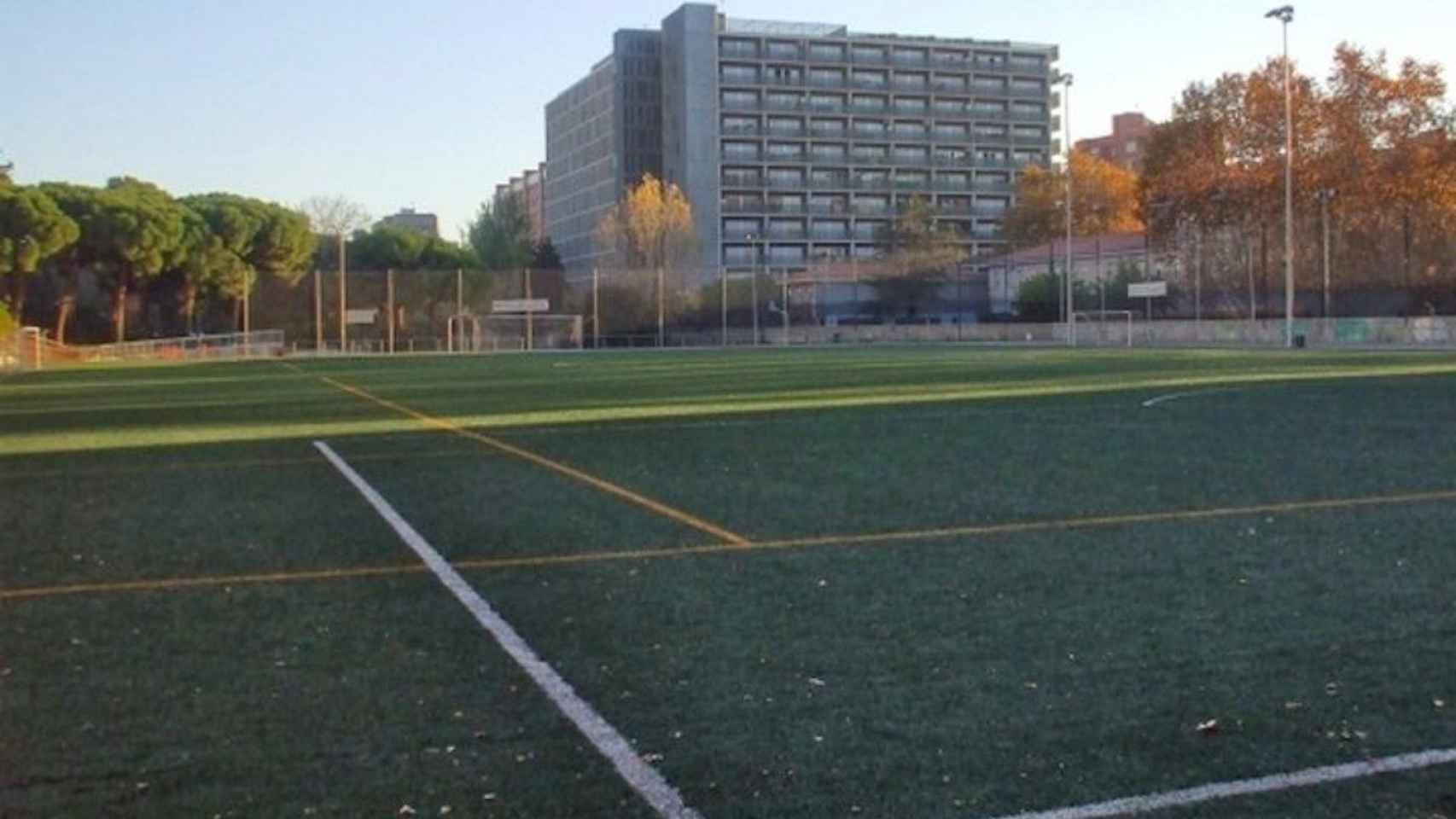 Campo del UE Sants, donde entrenaba el presunto abusador sexual / ARCHIVO