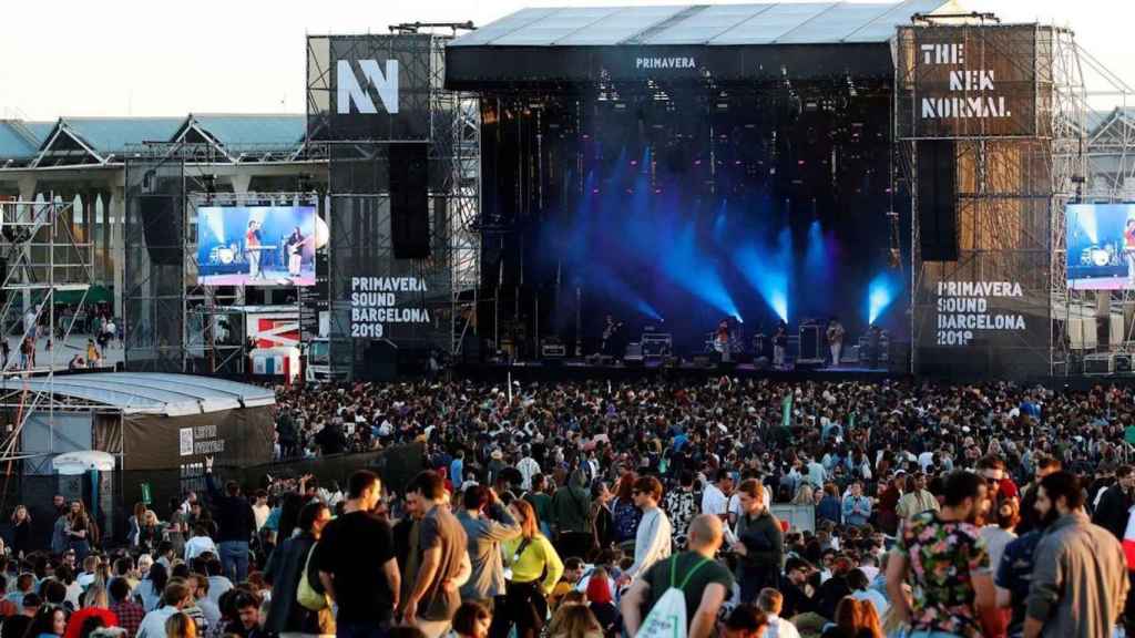 Asistentes del Primavera Sound, a la espera de una actuación en esta edición de 2022 / EFE