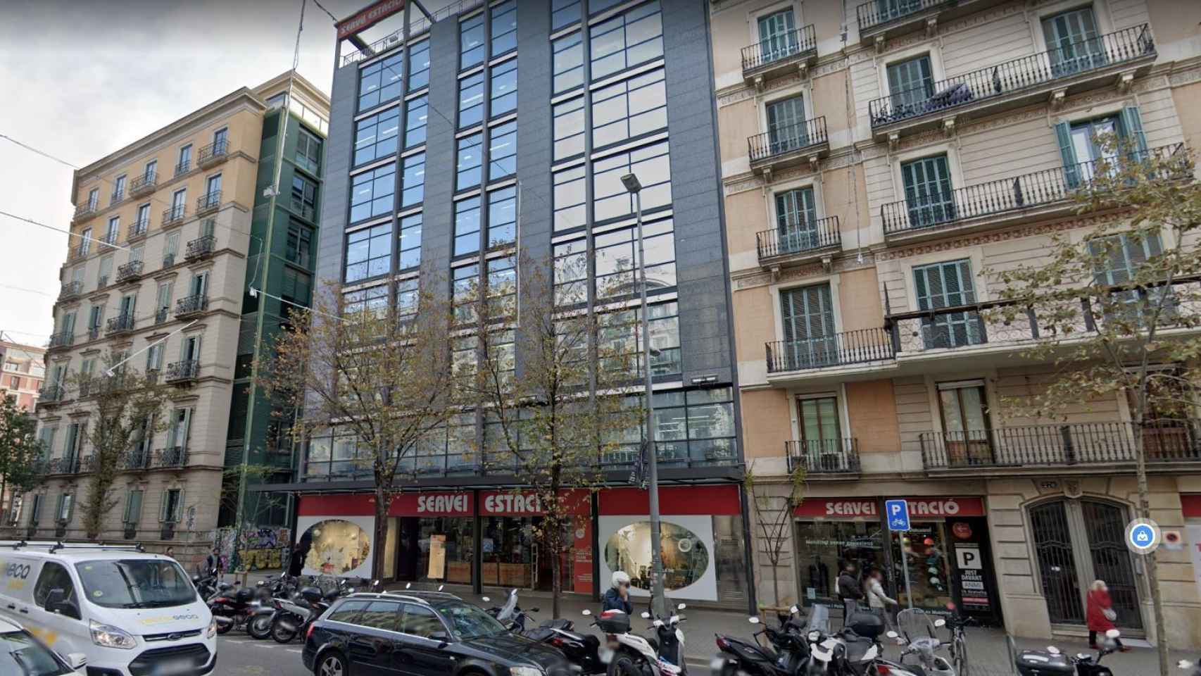 Almacén de Servicio Estación en Barcelona / MA