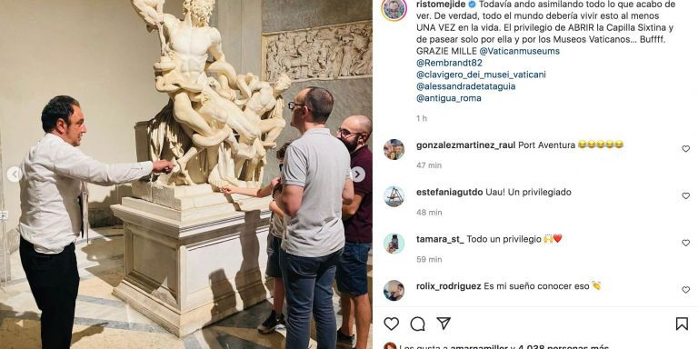 Risto Mejide junto a la escultura del siglo I 'Laocoonte y sus hijos'