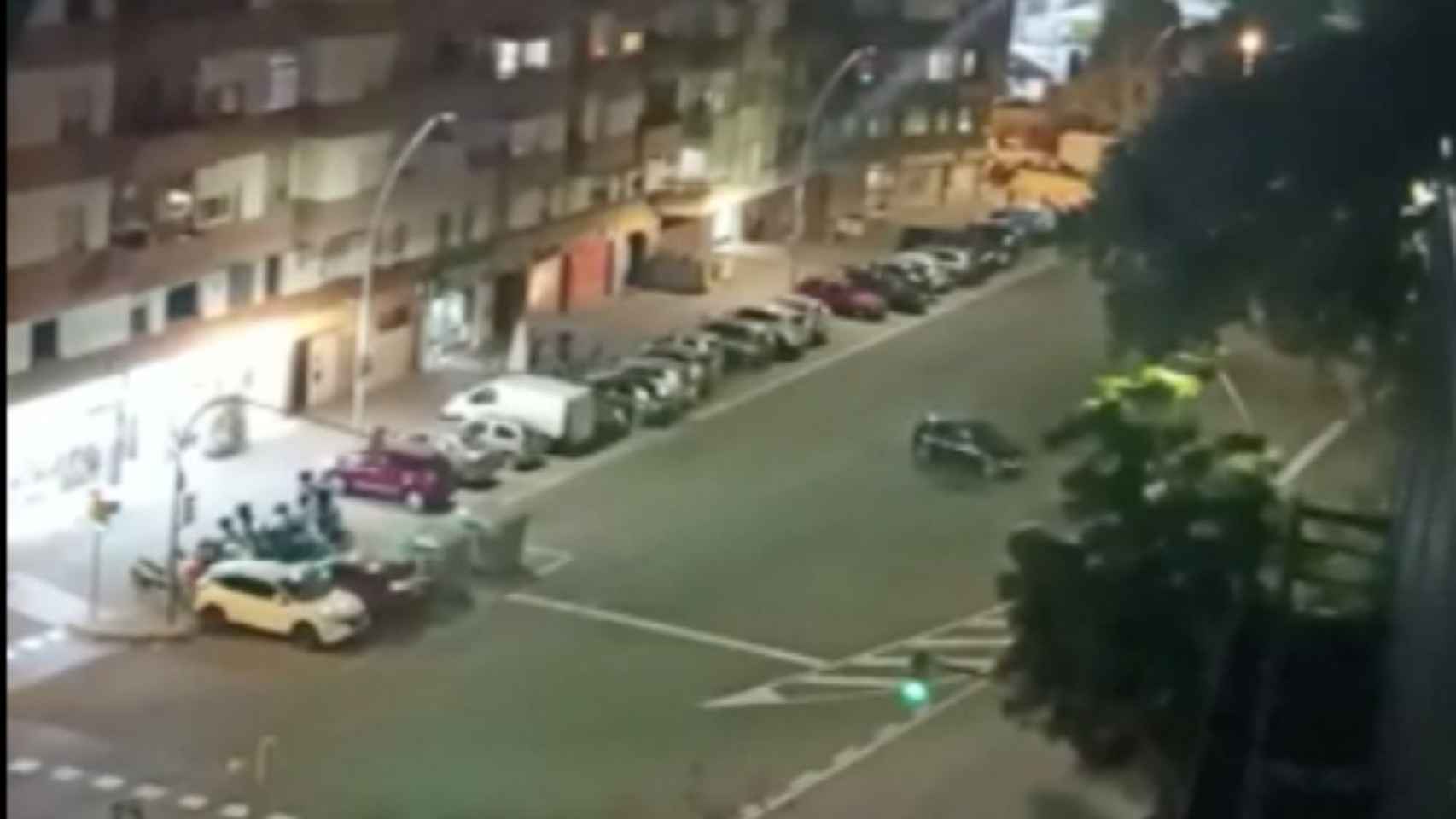 Un coche comete numerosas infracciones circulando en La Verneda i la Pau / CEDIDA