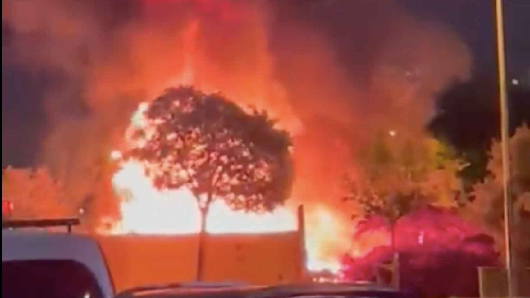 Incendio en la Sagrera este martes / TWITTER