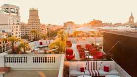 Imagen de archivo de un rooftop en Barcelona / MESQHOTELS