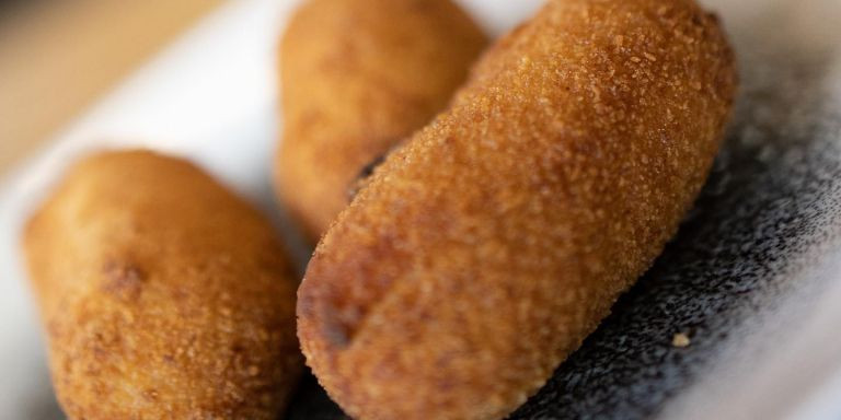 Las croquetas favoritas de los barceloneses de A Pluma / INSTAGRAM