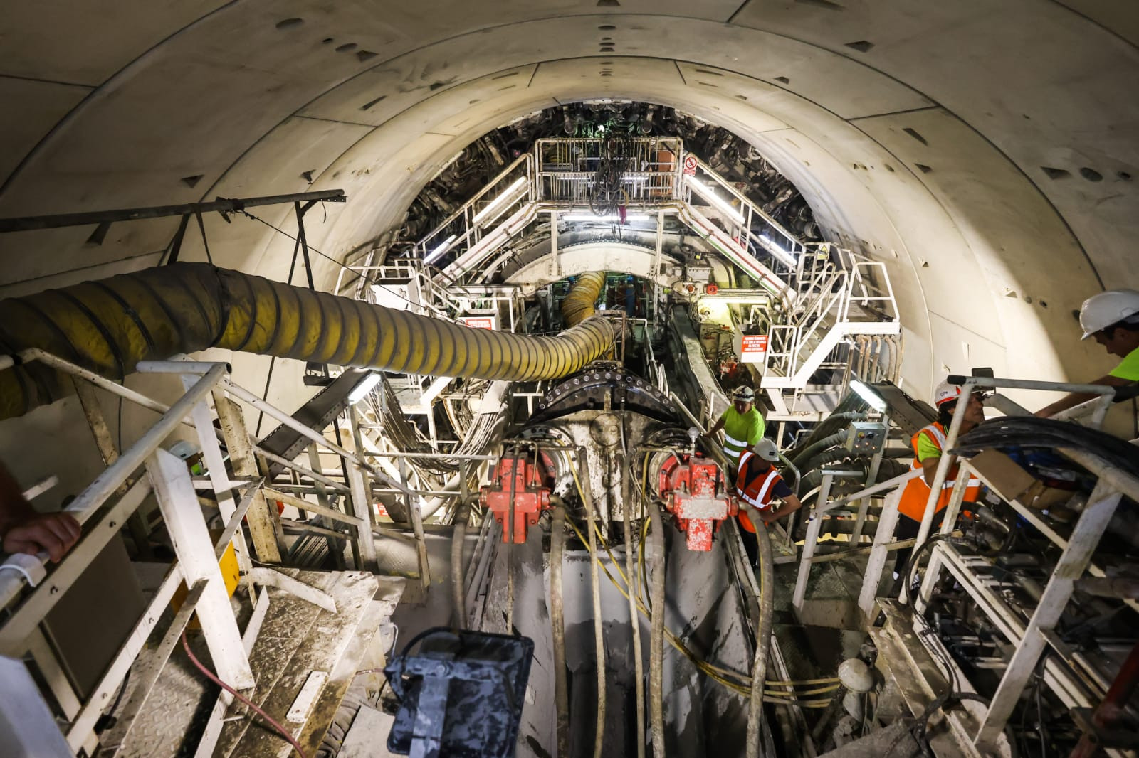 Obras de la tuneladora en la L9 / TWITTER JORDI PUIGNERÓ