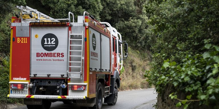 Un camión de los Bomberos de Barcelona / BOMBEROS BARCELONA