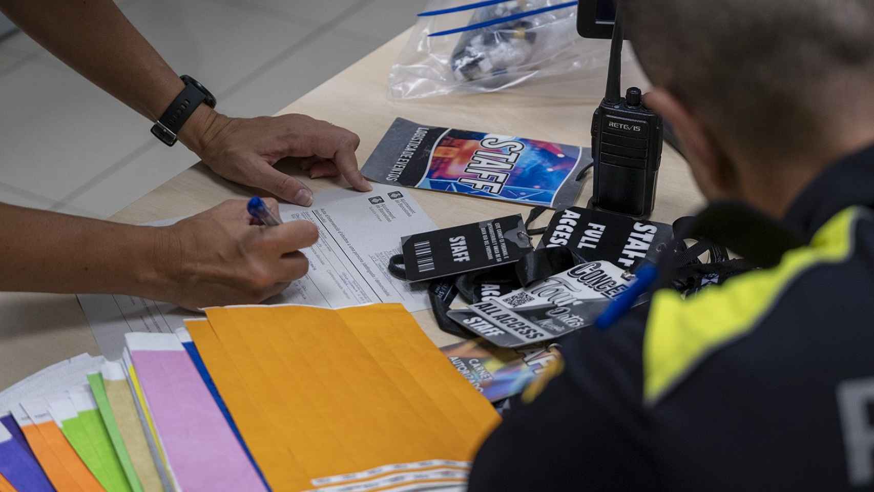 Agentes de la Guardia Urbana con acreditaciones falsas / GUARDIA URBANA