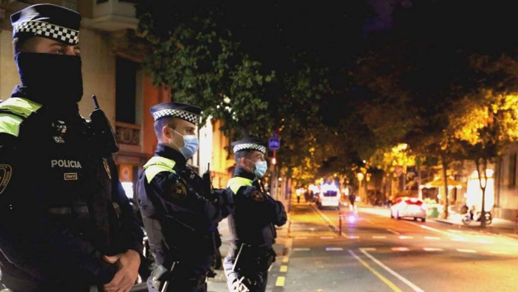 Agentes de la Guardia Urbana en Barcelona