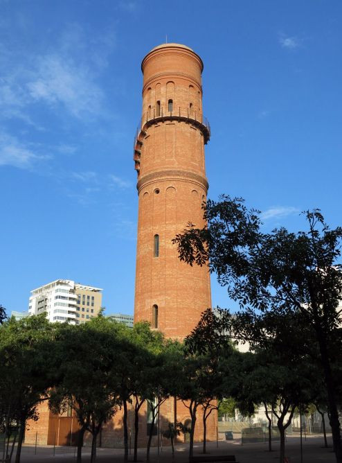 La Torre de les Aigües del Besòs / WIKIPEDIA