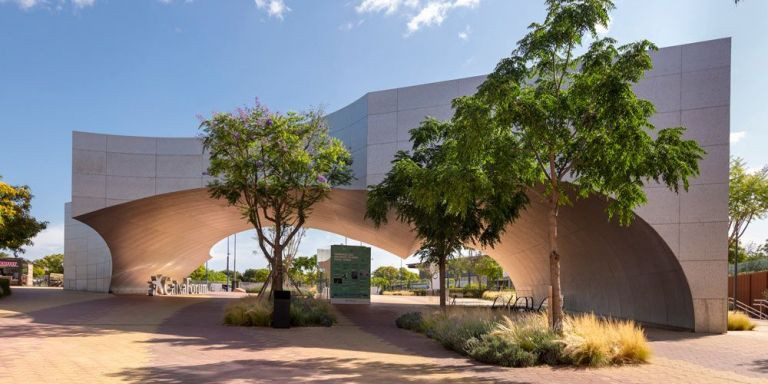 Exterior del CaixaForum Sevilla / FLC