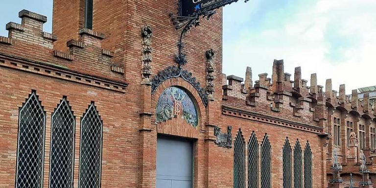 Fachada del centro cultural de Fundación “la Caixa” en Barcelona/ FLC