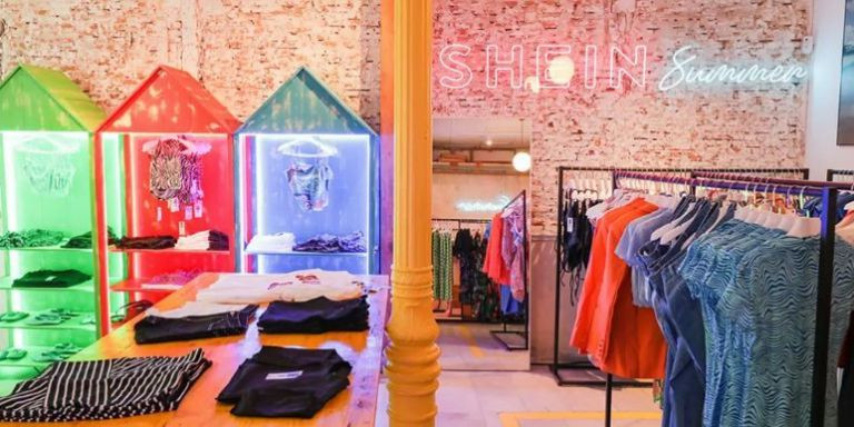 'nterior de una 'Pop-up store' de Shein / SHEIN