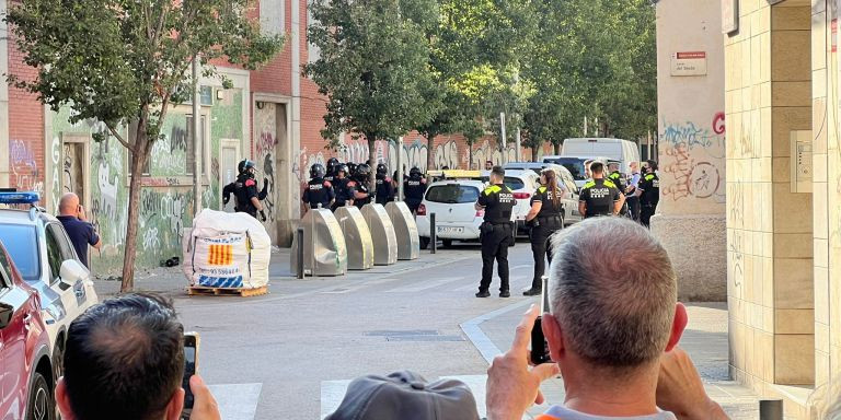 Mossos y Policía Local en el lugar de los hechos / CEDIDA