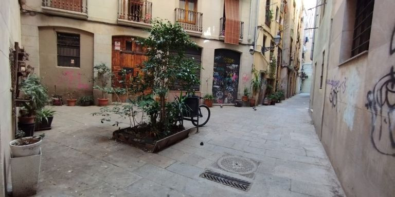 Un tramo ensanchado de la calle Petons / GUILLEM ANDRÉS