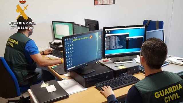 Agentes de la Guardia Civil en una fotografía de archivo / GUARDIA CIVIL