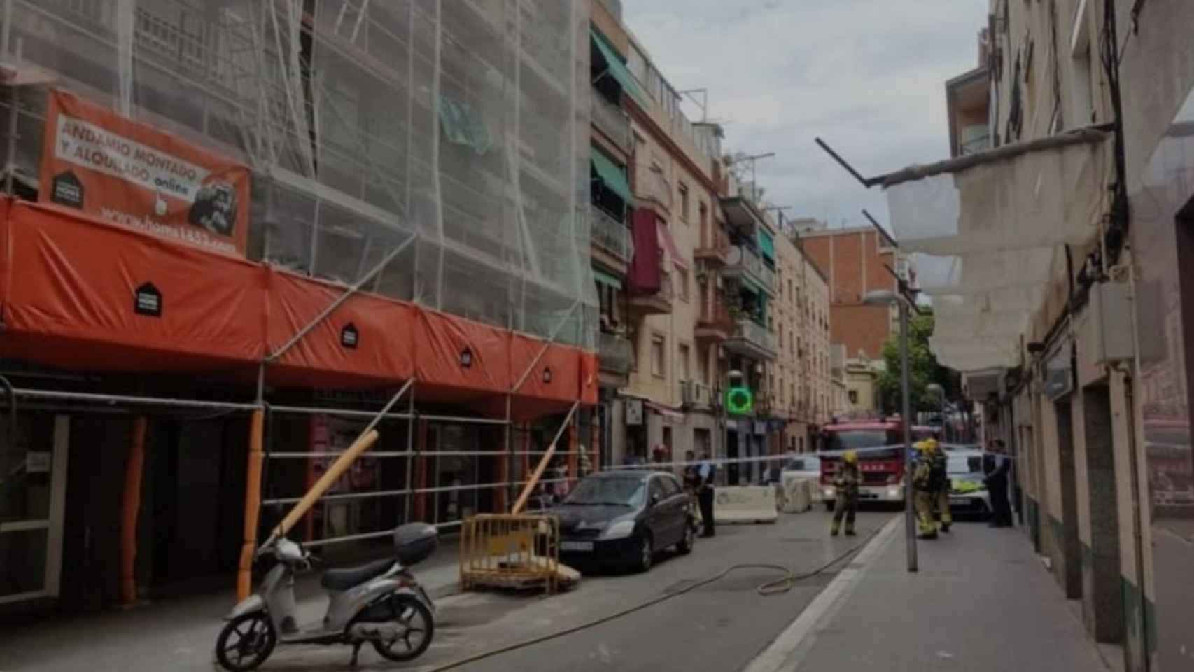 La calle donde ha tenido lugar este miércoles la explosión / POLICÍA LOCAL SANTA COLOMA