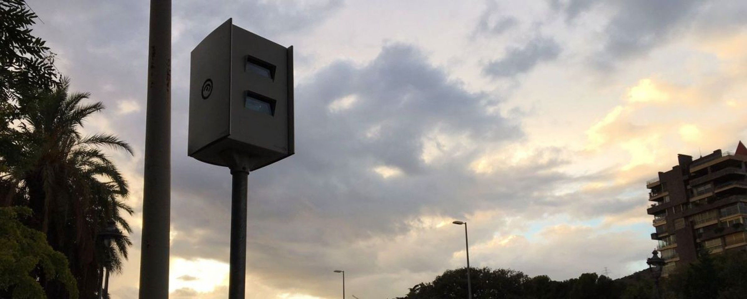 Radar en la avenida Diagonal de Barcelona / METRÓPOLI