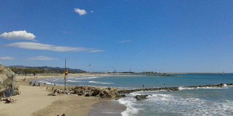 Playa de Ribes Roges en Vilanova i la Geltrú