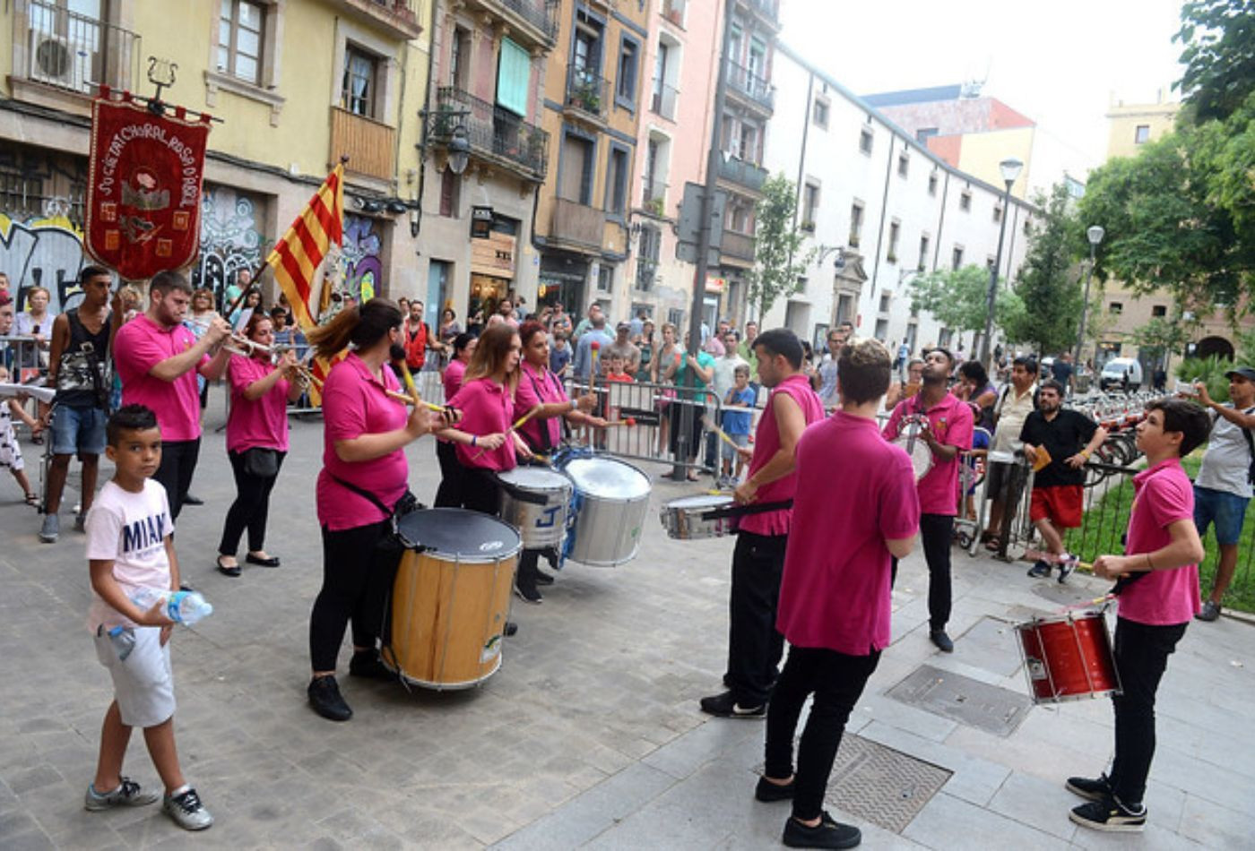 La 'festa major' del Raval en una edición anterior / ARCHIVO