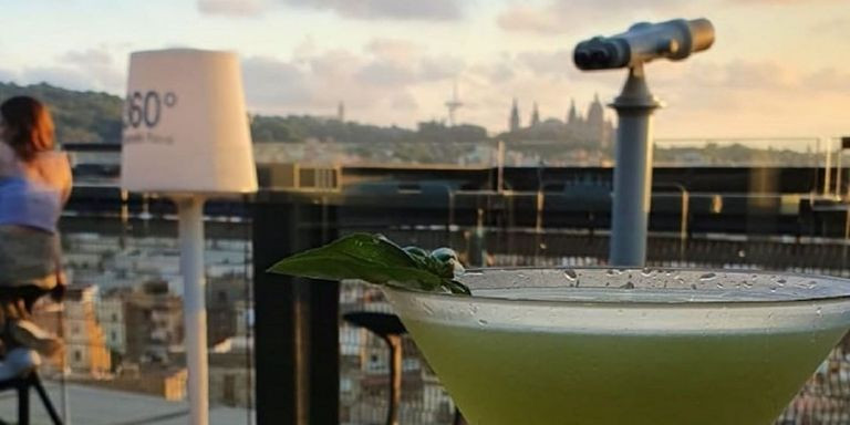 Cóctel 'El gato verde' en el rooftop 360º del Barceló Raval / INSTAGRAM